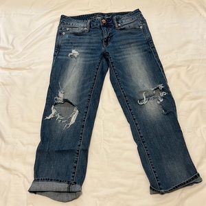 American Eagle boyfriend distressed capri Size 2